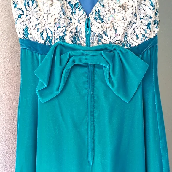 Stunning True Vintage Turquoise Velvet Dress XS - Picture 3 of 12
